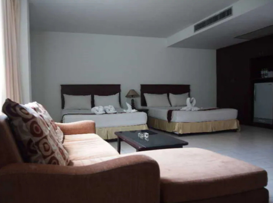 Crown Pattaya Beach Hotel 3*