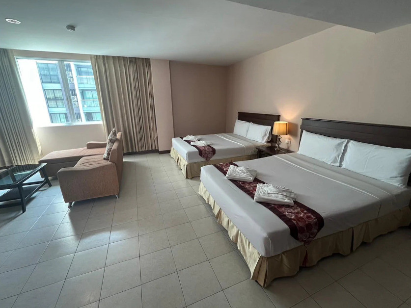 Crown Pattaya Beach Hotel 3*