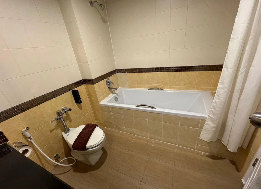 Crown Pattaya Beach Hotel 3*