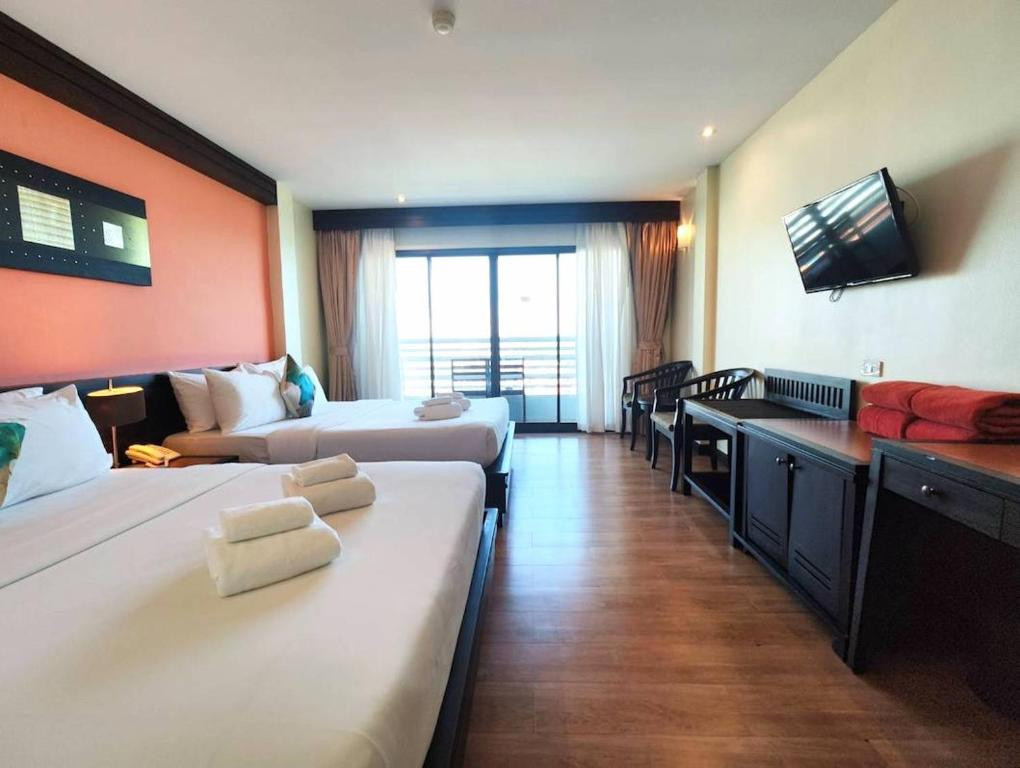 Grand Jomtien Palace 3*