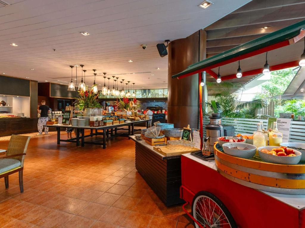 Pullman Phuket Karon Beach Resort (Ex. Hilton Phuket Arcadia Resort & Spa) 5*