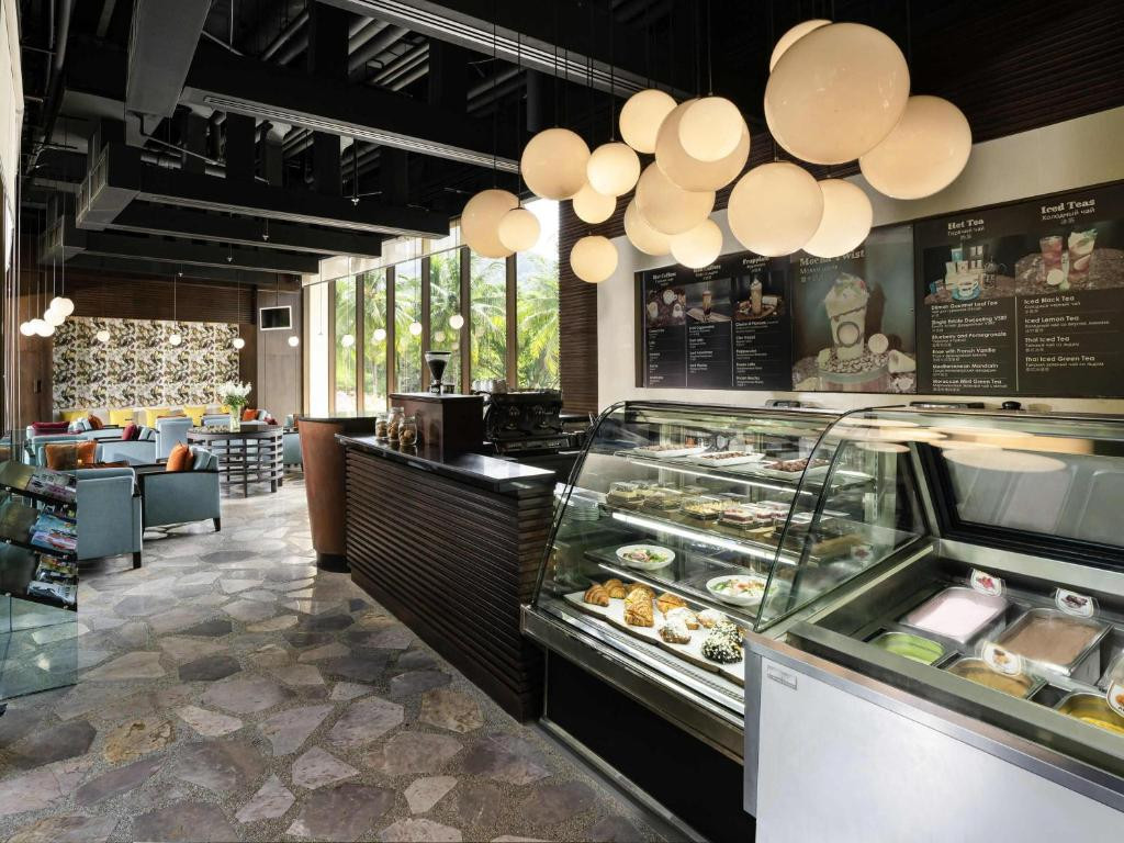 Pullman Phuket Karon Beach Resort (Ex. Hilton Phuket Arcadia Resort & Spa) 5*