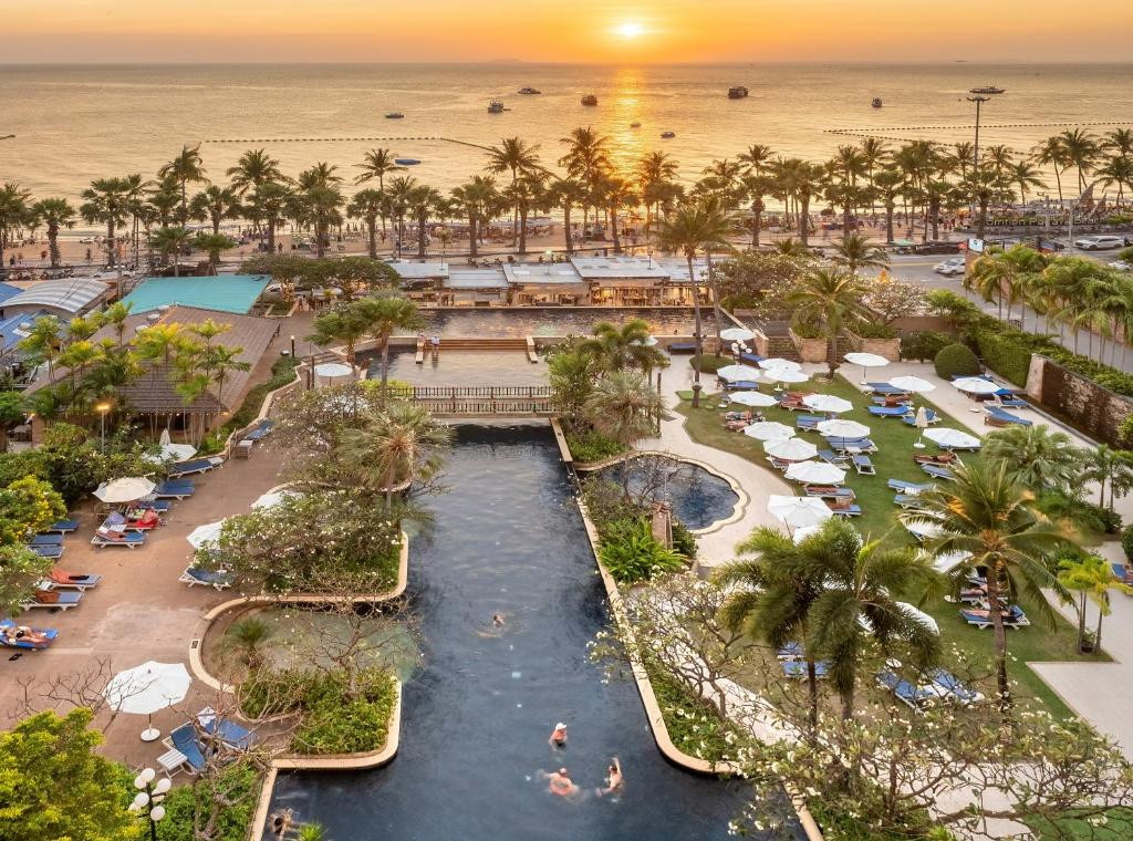 Jomtien Palm Beach 4*