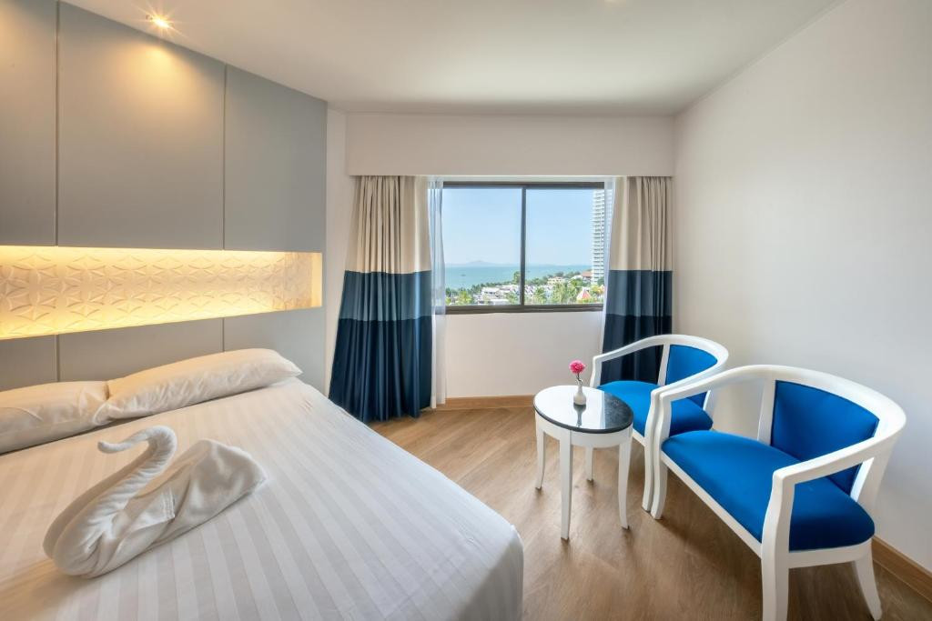 Jomtien Palm Beach 4*