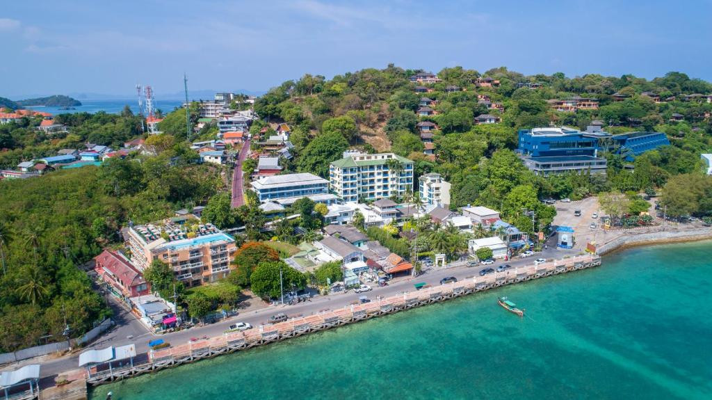 Kantary Bay Phuket 4*