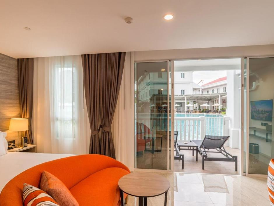 Centara Ao Nang Beach Resort & Spa Krabi 4*