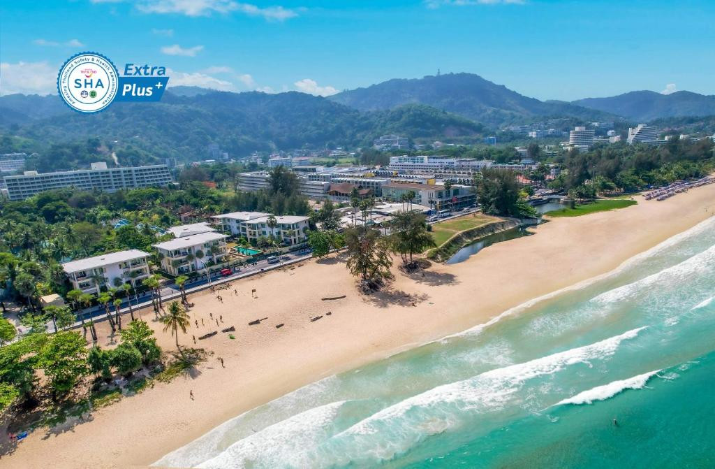 Paradox Resort Phuket (Ex. Movenpick Resort & Spa Karon Beach) 5*