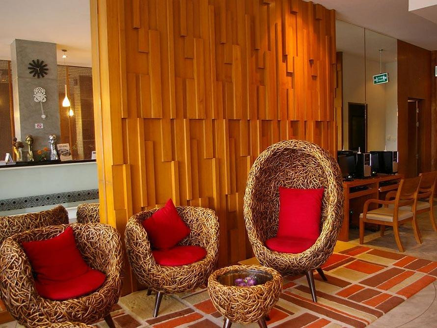 I Dee Hotel 3*