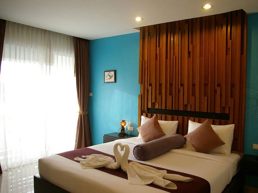 I Dee Hotel 3*