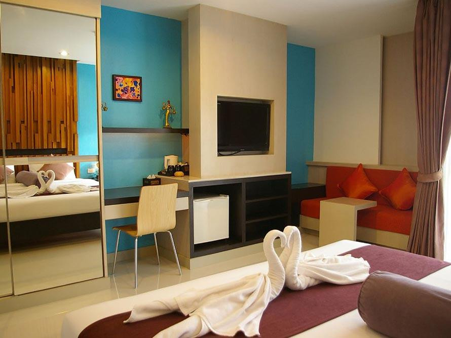 I Dee Hotel 3*