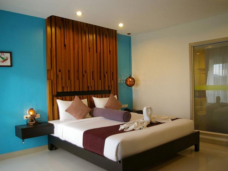 I Dee Hotel 3*
