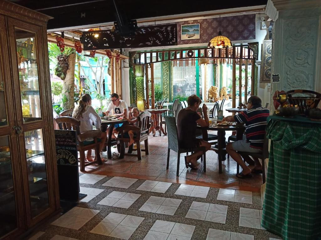 Kata Garden Resort 3*