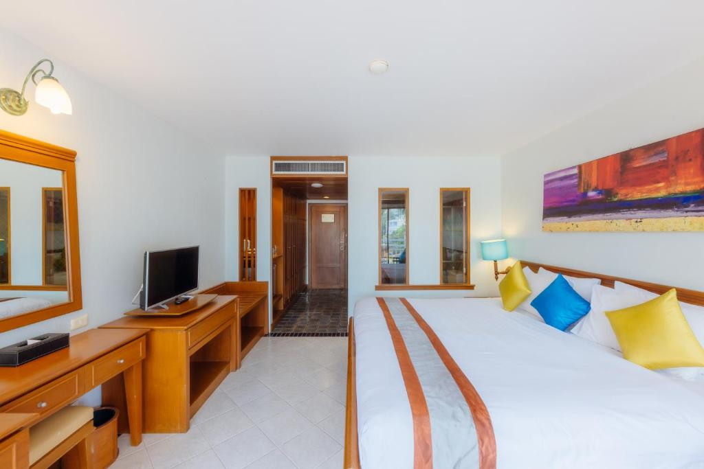 Sunset Beach Resort 4*