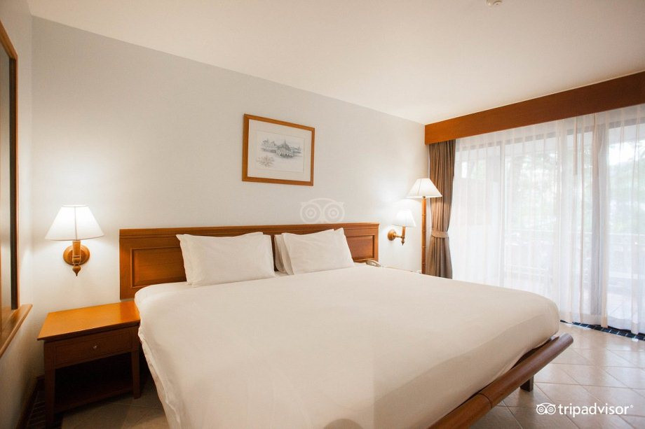 Sunset Beach Resort 4*