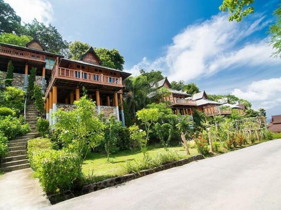 Phi Phi The Beach Resort 3*