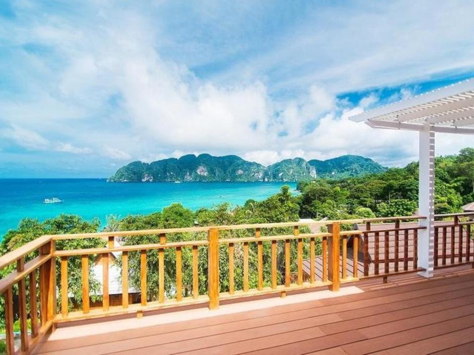 Phi Phi The Beach Resort 3*