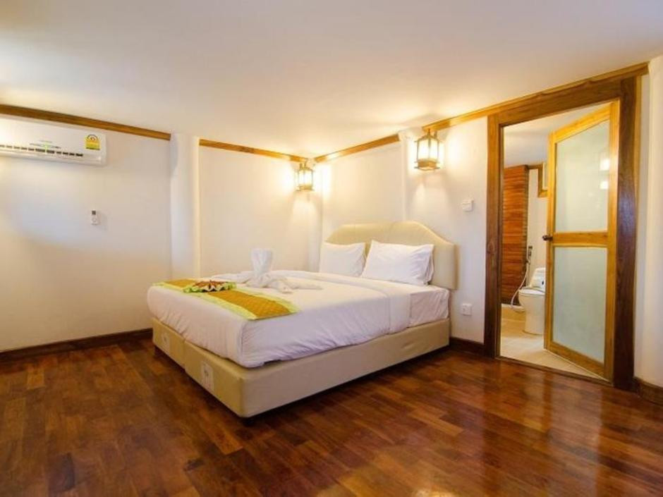 Phi Phi The Beach Resort 3*
