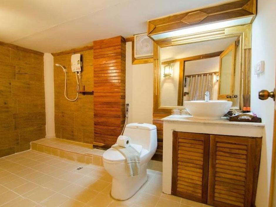 Phi Phi The Beach Resort 3*