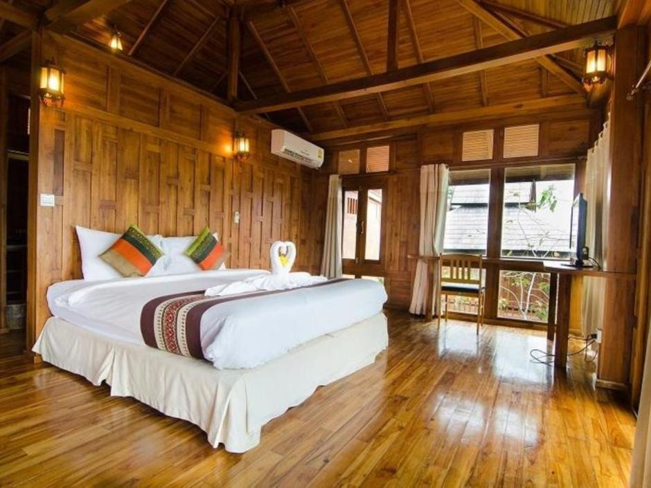 Phi Phi The Beach Resort 3*