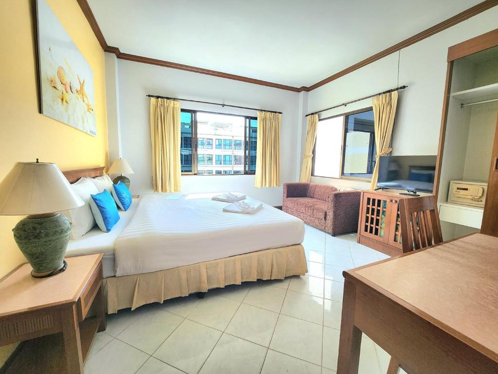 Sea Front Home 3*