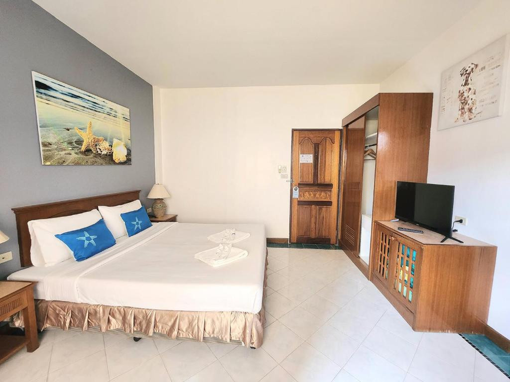 Sea Front Home 3*