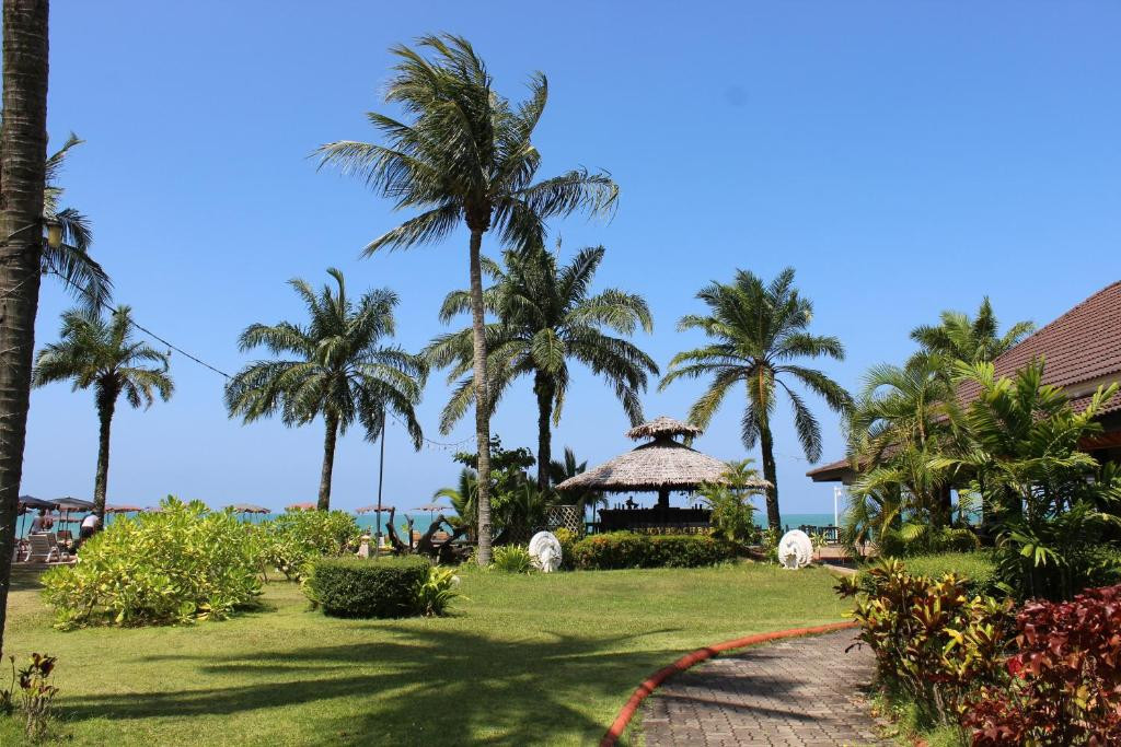 Sudala Beach Resort 3*