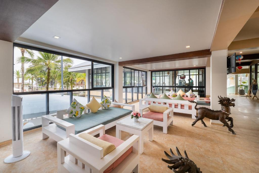 The Briza Beach Resort Khao Lak 4*