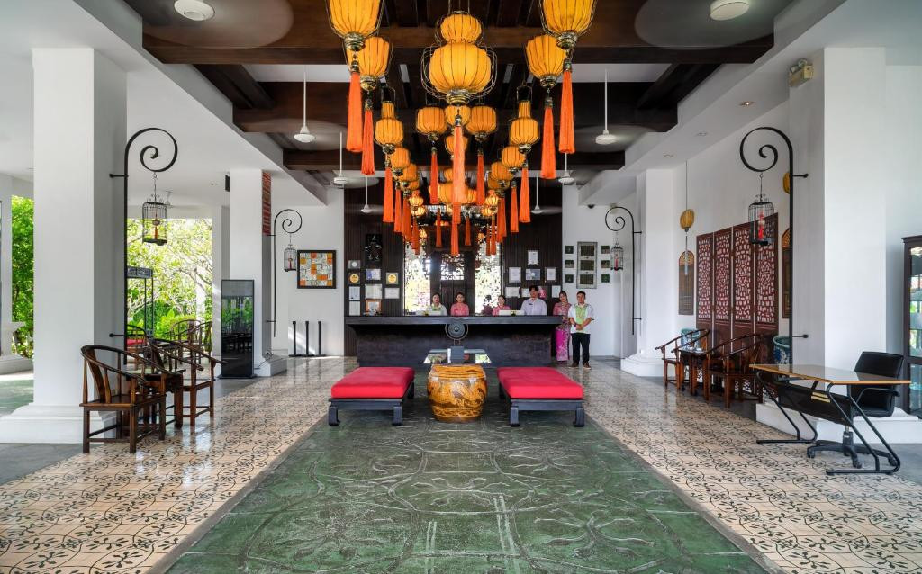 The Old Phuket Karon Beach Resort 4*