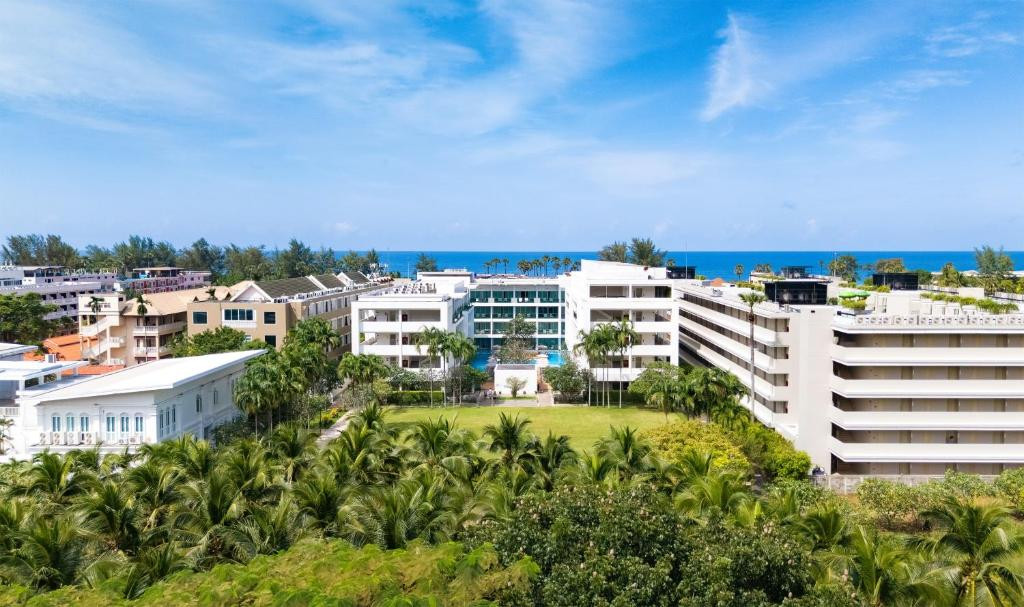 The Old Phuket Karon Beach Resort 4*