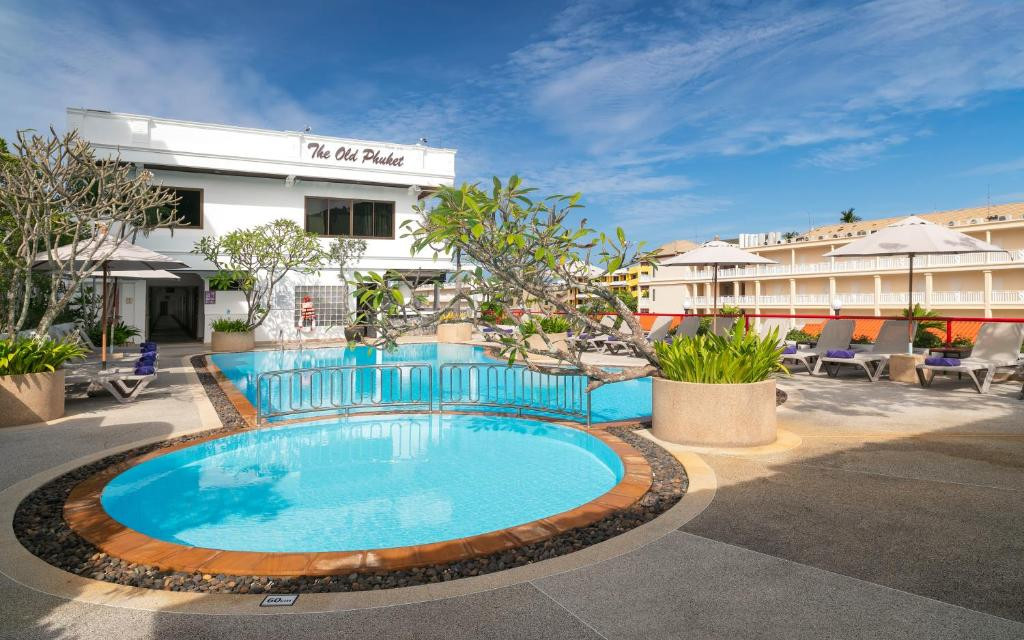 The Old Phuket Karon Beach Resort 4*