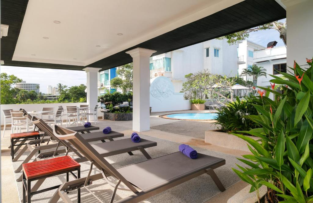 The Old Phuket Karon Beach Resort 4*