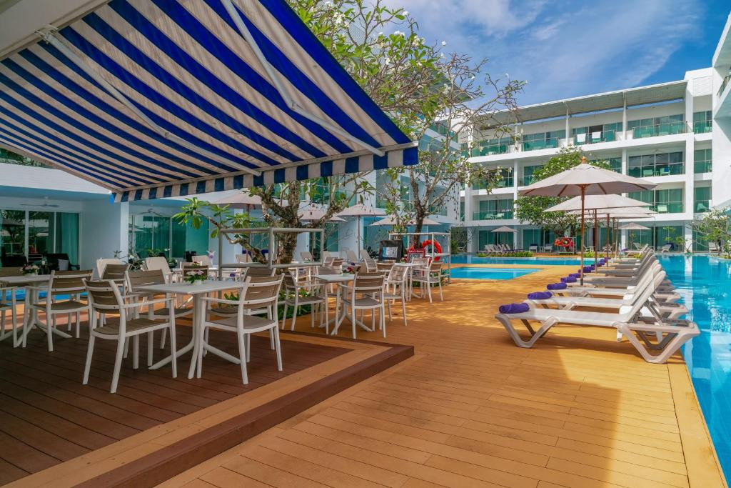 The Old Phuket Karon Beach Resort 4*
