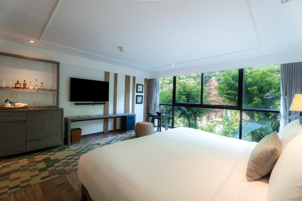 The Nai Harn (Ex. Puravarna The Royal Phuket Yacht Club) 5*