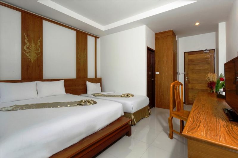 Asia Express Hotel 3*