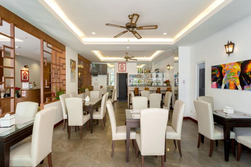 Asia Express Hotel 3*