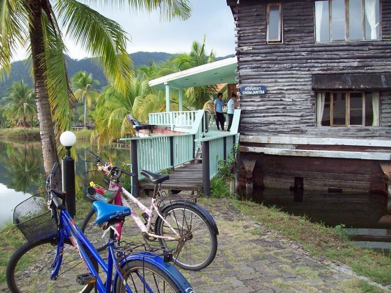 Aunchaleena Beach Front Resort 3*