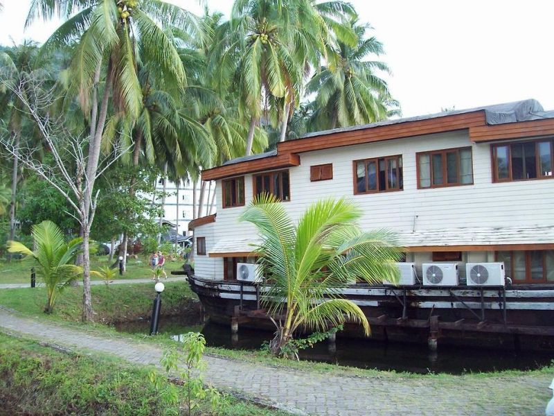 Aunchaleena Beach Front Resort 3*