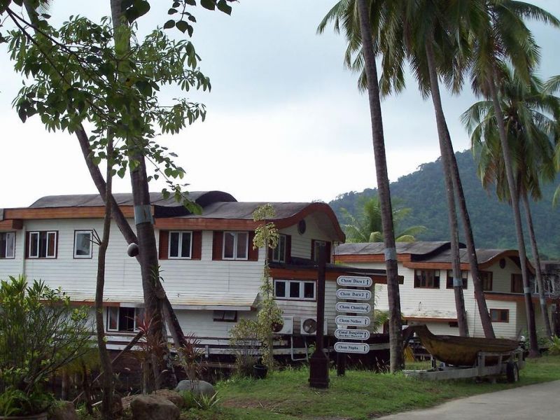 Aunchaleena Beach Front Resort 3*