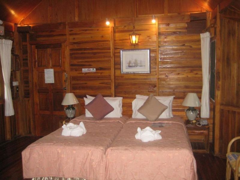 Aunchaleena Beach Front Resort 3*