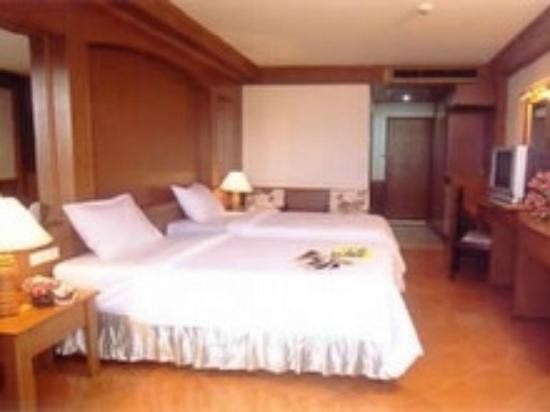 Beach House Samui 3*