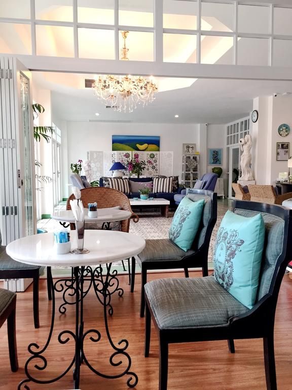 Casa Blanca Boutique Hotel 4*