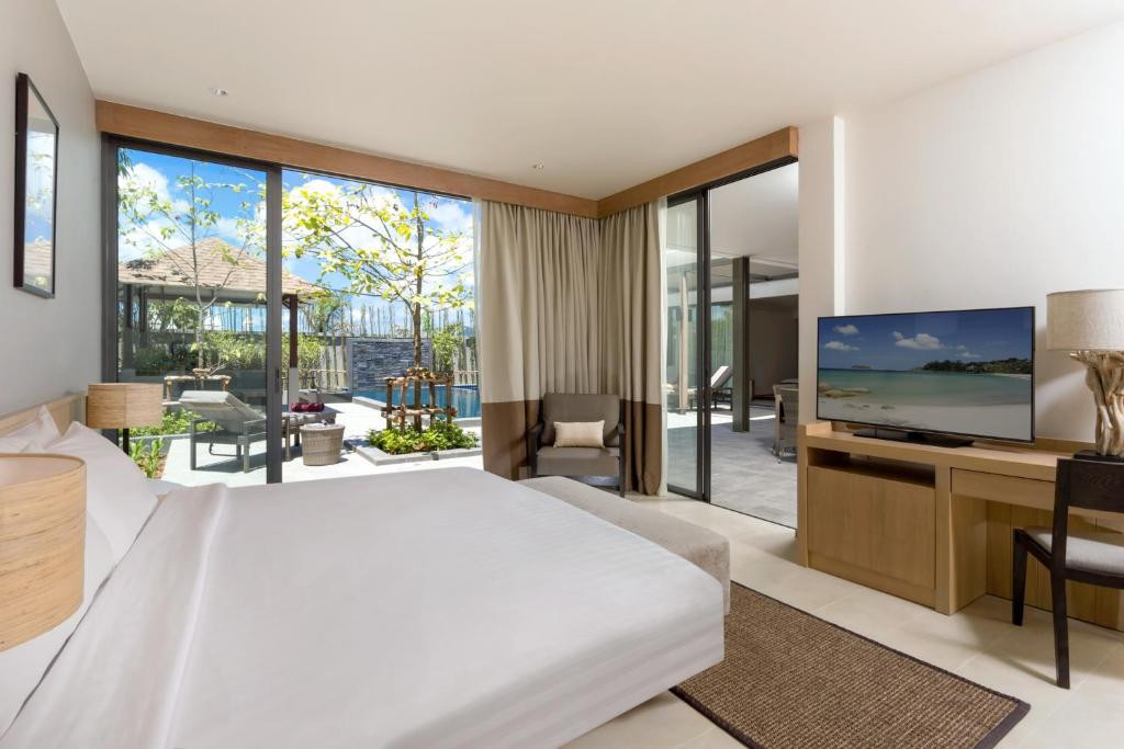 Casabay Luxury Pool Villas 5*
