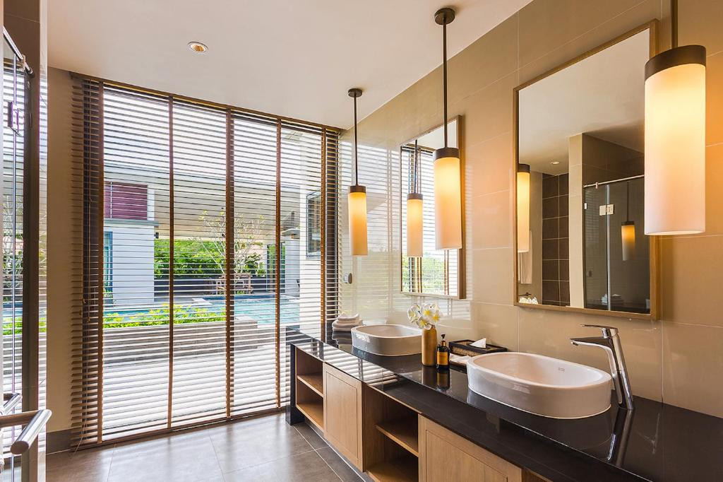 Casabay Luxury Pool Villas 5*