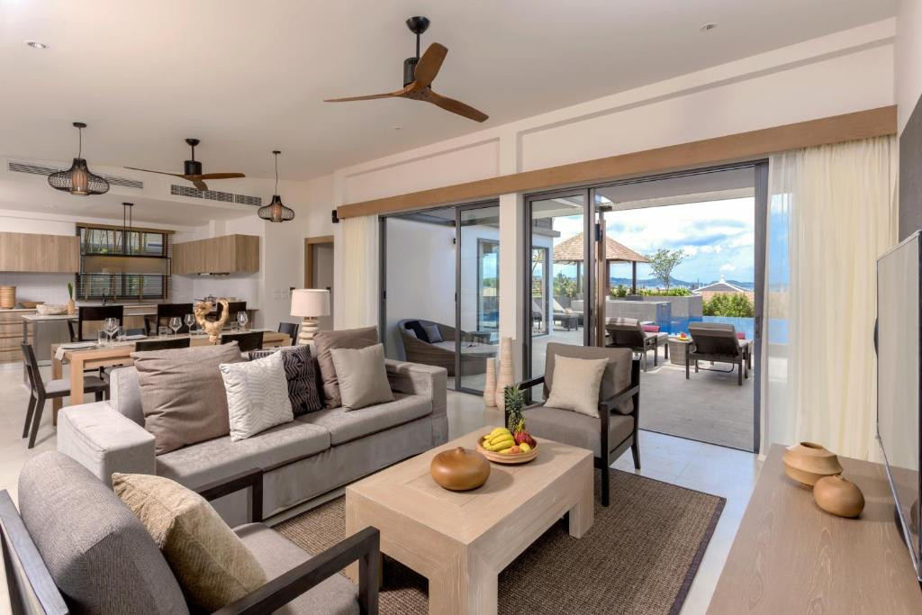 Casabay Luxury Pool Villas 5*