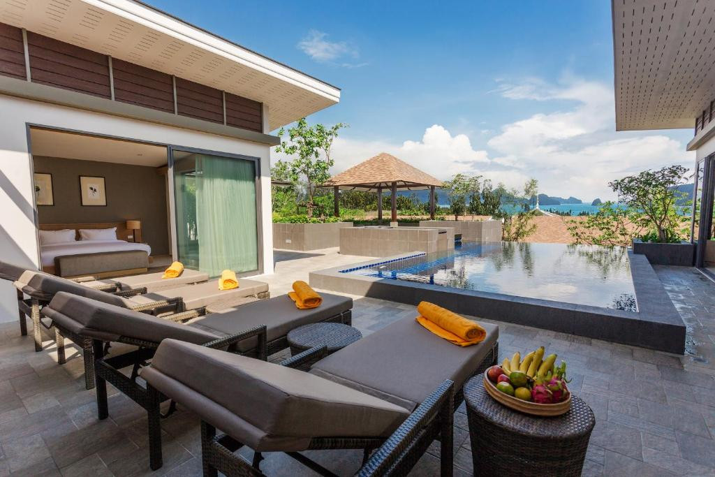 Casabay Luxury Pool Villas 5*