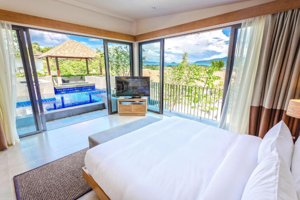 Casabay Luxury Pool Villas 5*
