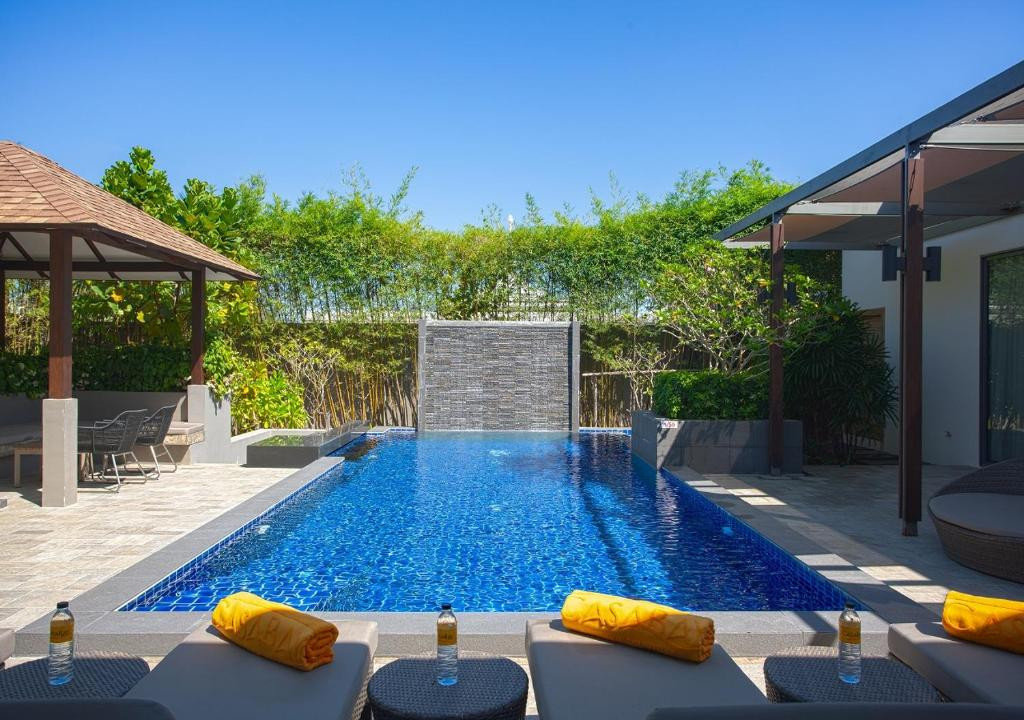 Casabay Luxury Pool Villas 5*
