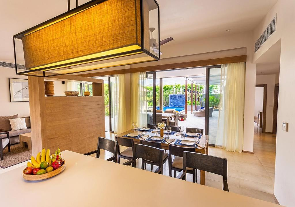 Casabay Luxury Pool Villas 5*