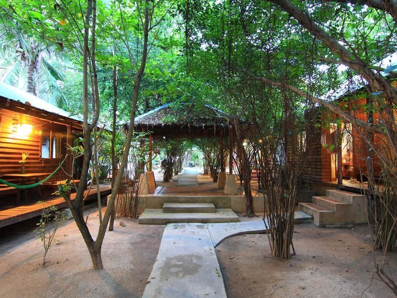 Free House Bungalow 2*