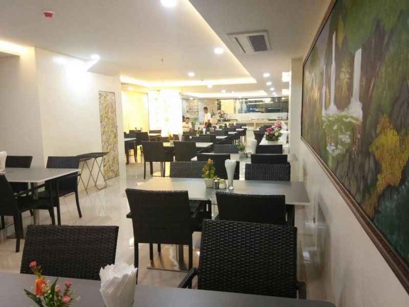 Golden Jomtien Beach Hotel 5*